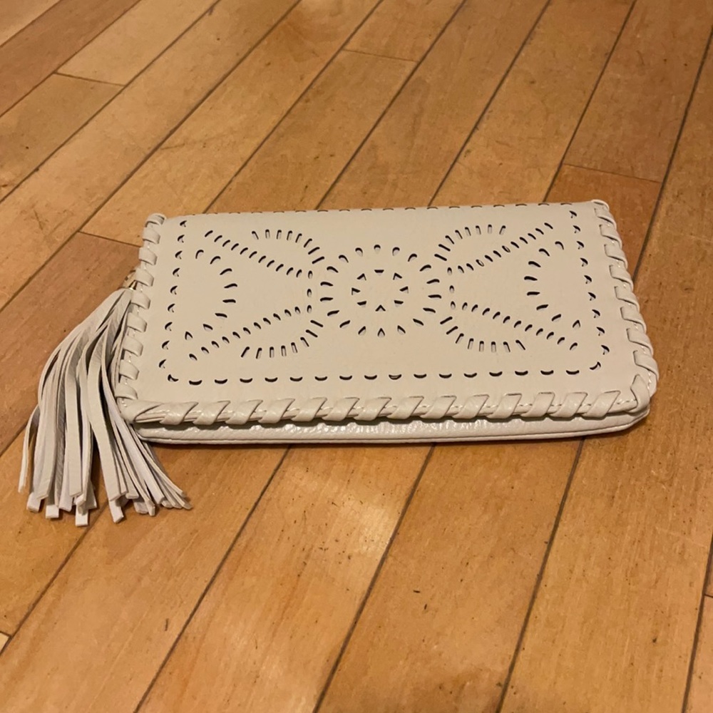 Urban Expressions Elsi Laser Cut Clutch